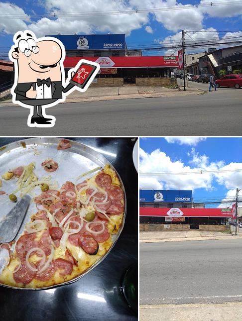 A imagem da exterior e pizza no Passira Pizzaria & Restaurante