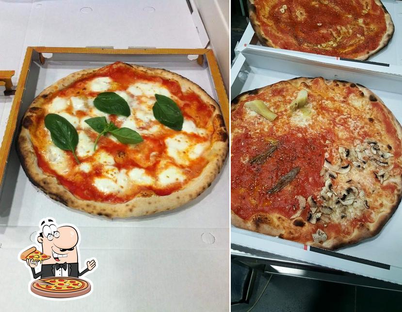 Scegli una pizza a PINO PIZZA E Fantasia