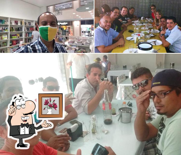 O interior do Alvorada Galetos