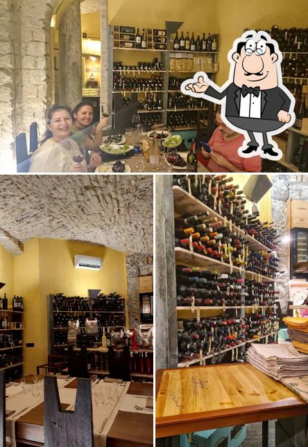 Gli interni di Taverna Santa Maria De Domno