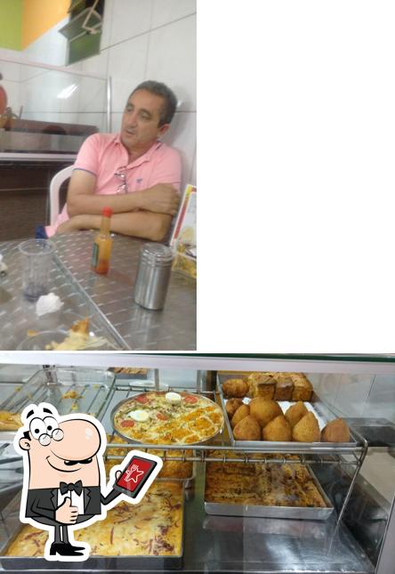 Look at this image of Estação do Lanche