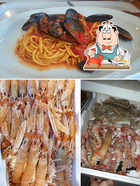 Order seafood at Acqua Marina