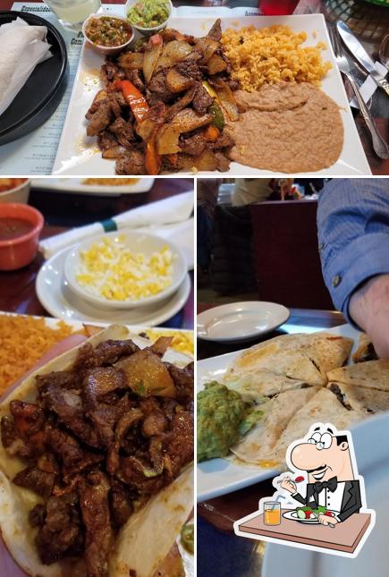 Los Mariachis Mexican Restaurant, 4305 W Layton Ave in Milwaukee ...