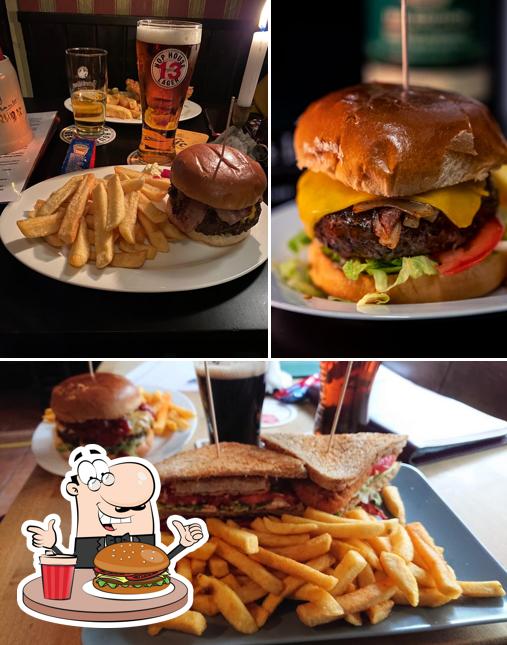 Prenez un hamburger à Flynn's Inn Whiskey Bar & Pub Bonn