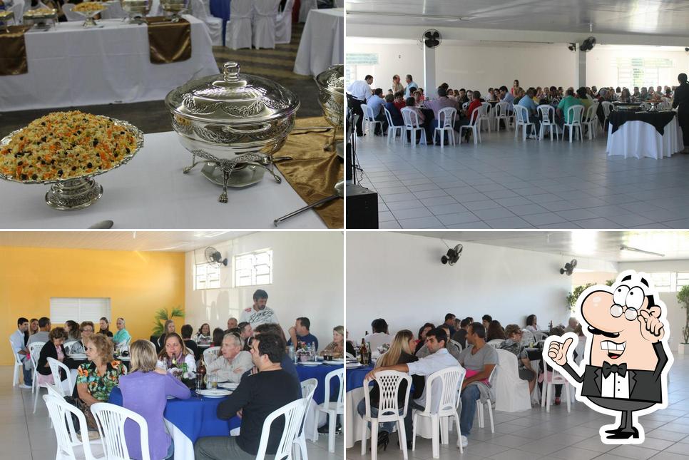 O interior do Buffet do Dão