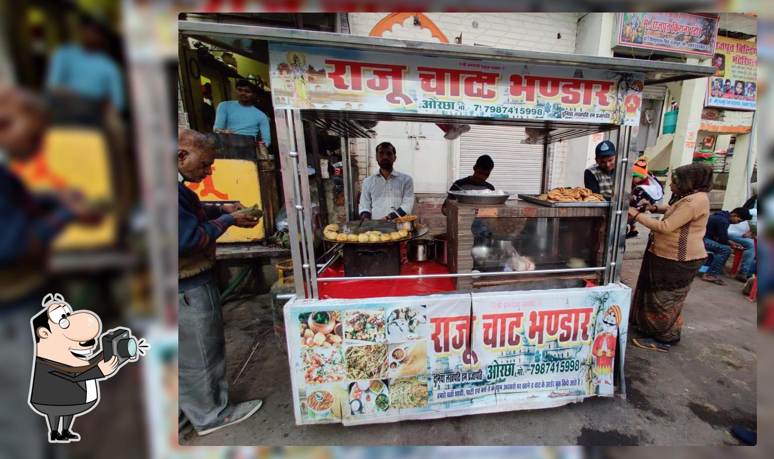 Raju Chat Bhandar - Fast Food Corner in Orchha