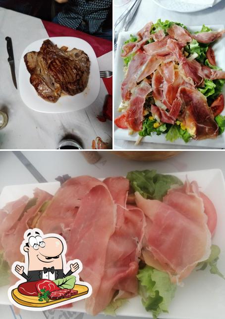 Pick meat meals at Restaurante La Fragata