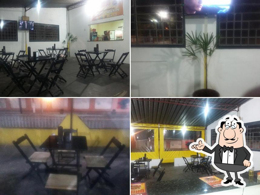 O interior do Bahiano Lanches