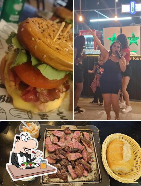 Platos en Food Park Soberano