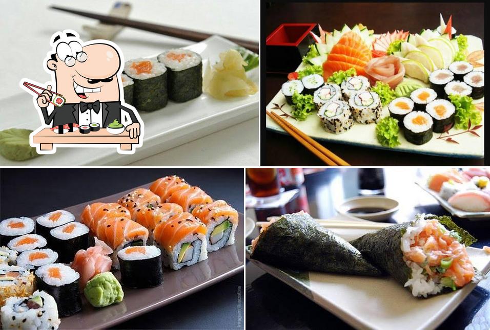 Rolos de sushi são disponibilizados no Kazoku Culinária Japonesa