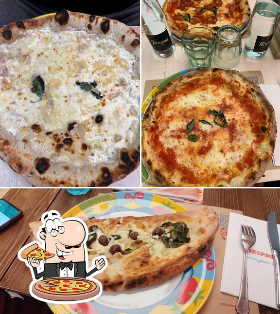 Scegli una pizza a Rossopomodoro Torino Porta Nuova FS