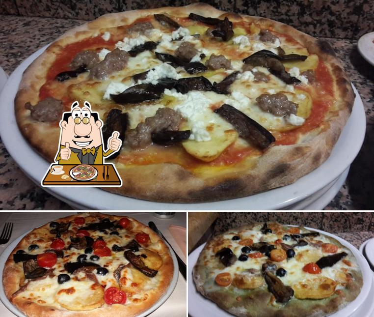 Prenez des pizzas à Ristorante Pizzeria Gli Antenati