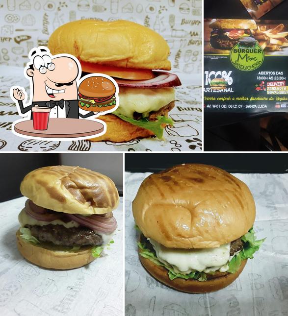 Peça um hambúrguer no Burguer Max Sanduicheria