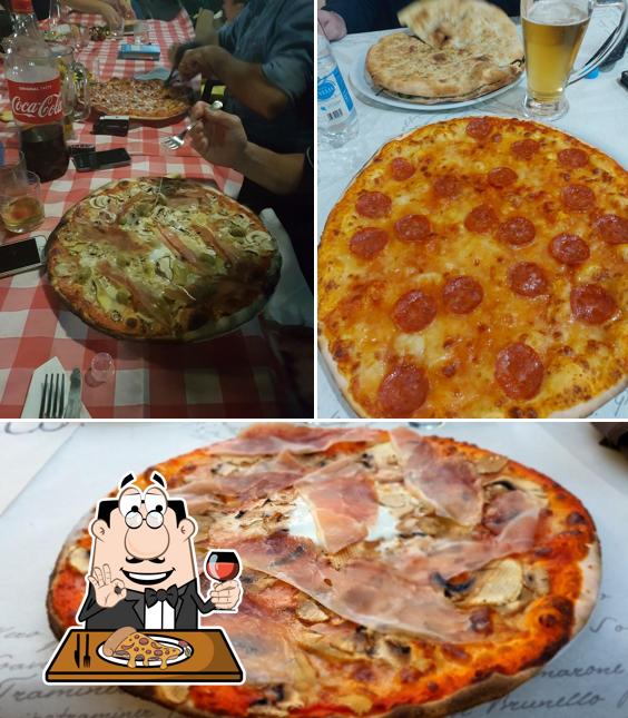 Ordina tra le svariate varianti di pizza