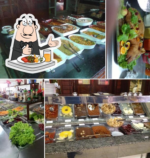 Comida em Restaurante Feijão Tropeiro