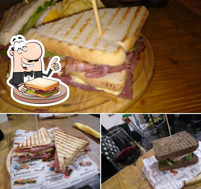 Ordina un panino a Cantiere Edibile