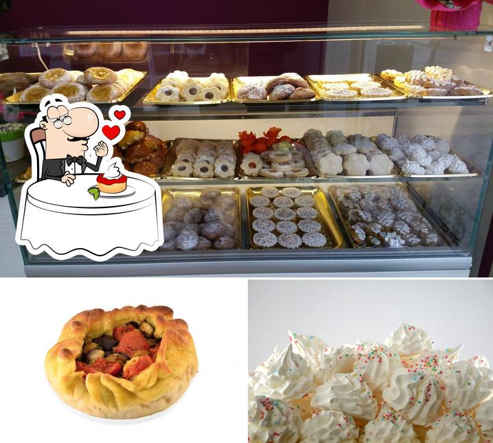 LA SPIGA D'ORO DI SANNA CRISTINA propone un'ampia varietà di dessert