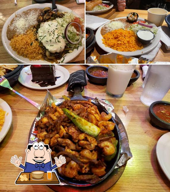 Блюда в "El Beso Mexican Restaurante & Cantina of Milwaukee"