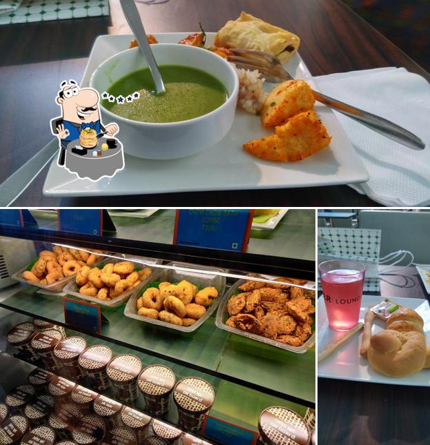 Meals at Master Card Lounge
