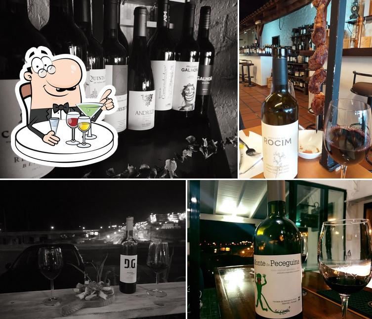 В "Franco Wine Bar Restaurante" подаются алкогольные напитки