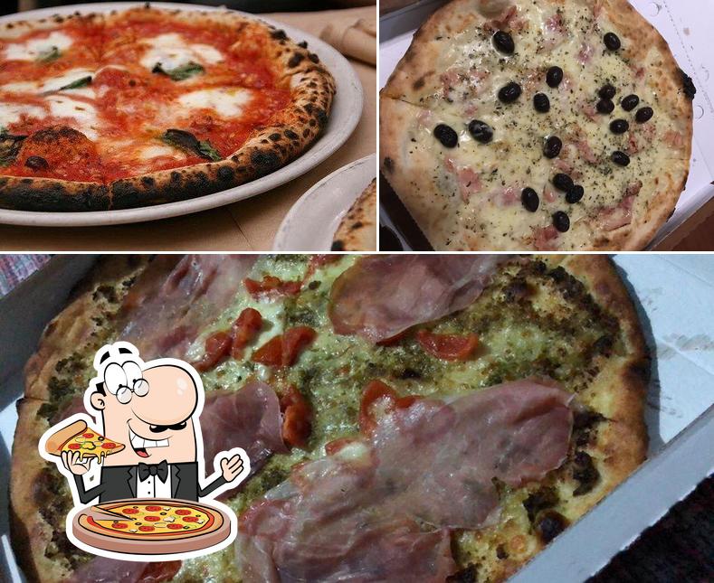 Scegli una pizza a Il Piccolo Regno Rosticceria Pizzeria