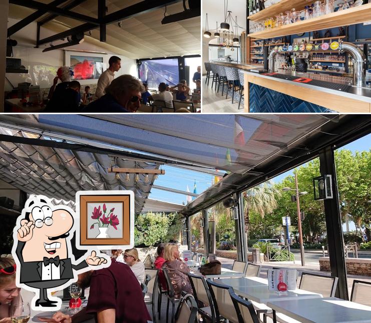 L'intérieur de Café Maxime