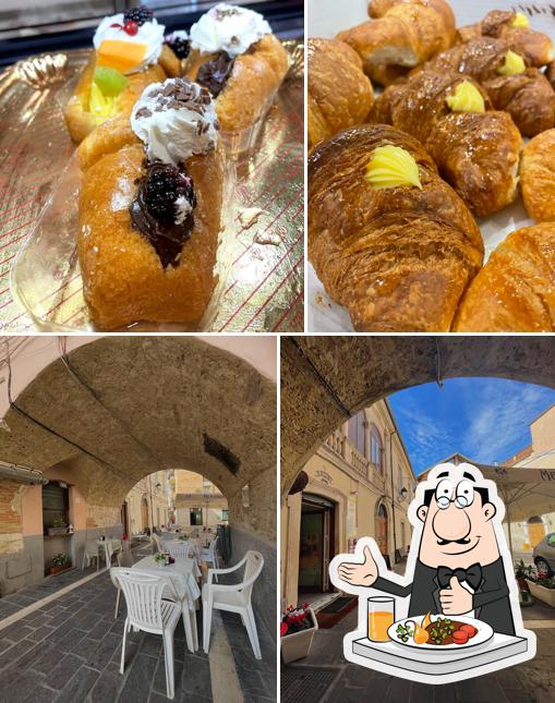 Tra le varie cose da Bar Del Borgo si possono trovare la cibo e interni