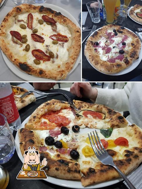 Scegli una pizza a Desìo Fucina Di Gusto