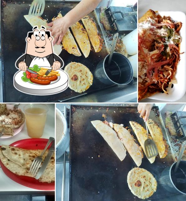 Restaurante Quesadillas y Sopes Doña Mary, Morelia Opiniones del
