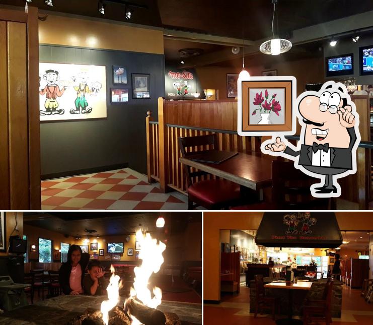 L'intérieur de Me-n-Ed's Pizza Parlors