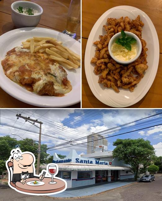 Comida em Restaurante Santa Maria