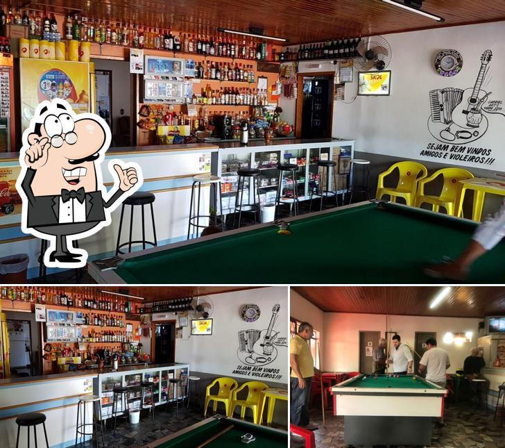 O interior do Bar Cascavel