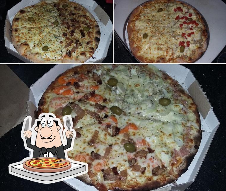 Peça diversos tipos de pizza