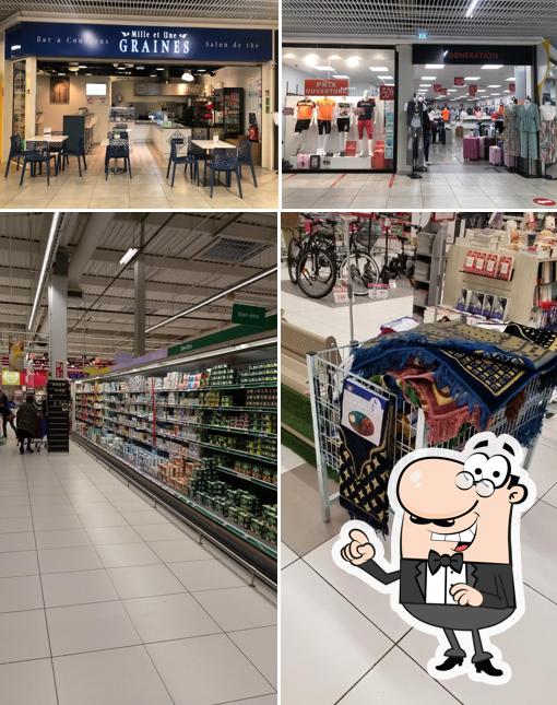 Installez-vous à l'une des tables de Centre Commercial Carrefour Reims Cernay