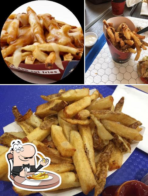 Taste finger chips at South Philly Steaks & Fries