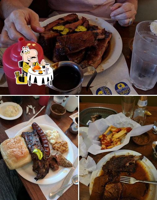 Food at Dr. Hogly Wogly's Tyler Texas BBQ