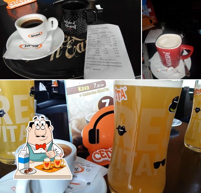 Goditi qualcosa da bere a Cafe LAGUNA
