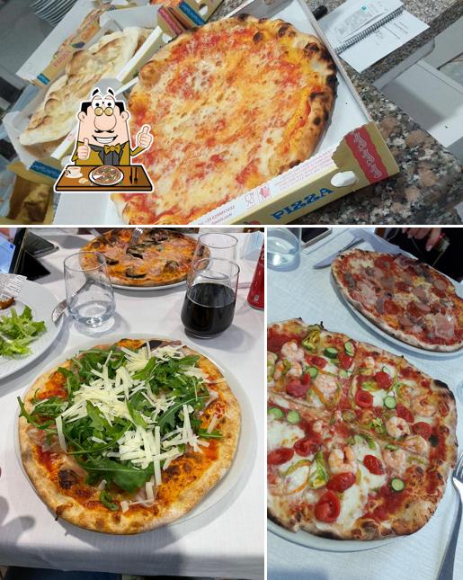 Prenditi una pizza a Ristorante Ruscelli cucina di mare e pizzeria