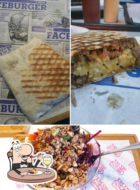 Nourriture à Face Burger