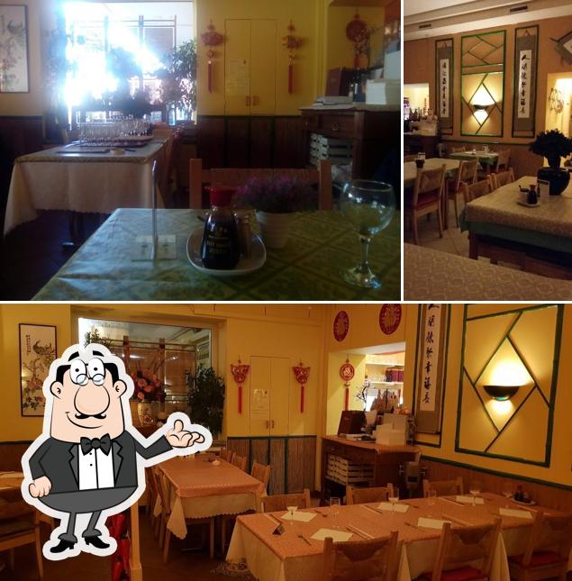 The interior of Restaurant Chinois le Coral