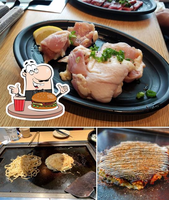Order a burger at Okonomiyaki Dohtonbori Restaurant (Tsuen Wan)