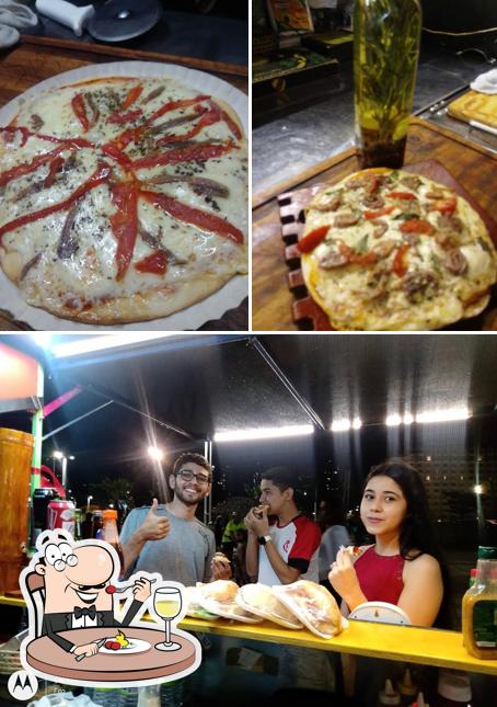 Comida em Pizza Quente