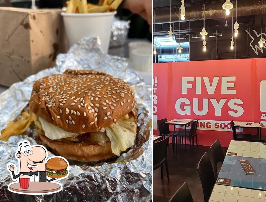 Order a burger at Five guys