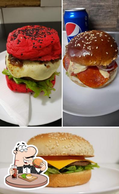 Peça um hambúrguer no Devore Burger