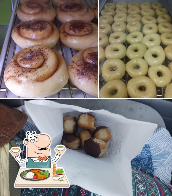 Donut Palace, 5651 MS25 in Flowood Restaurant menu and reviews