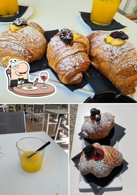 Dai un’occhiata alla immagine che raffigura la cibo e interni di 19TH - Bar