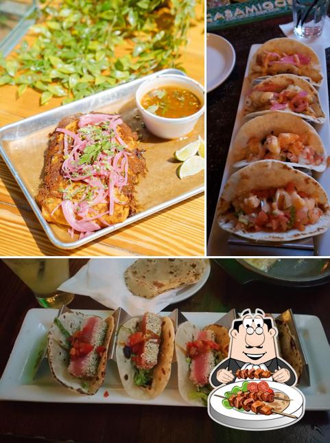 Moe's Cantina River North, 155 W Kinzie St in Chicago Restaurant