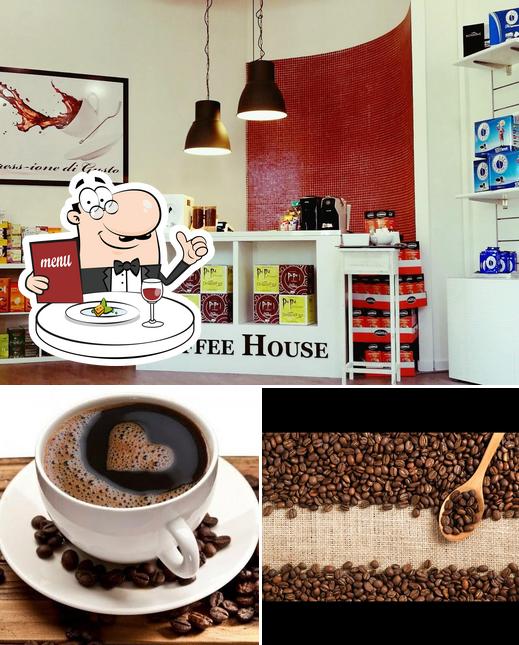 Coffee House Montevarchi se distingue par sa nourriture et intérieur