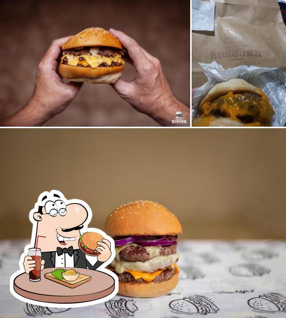 Experimente um hambúrguer no Empório Burguer