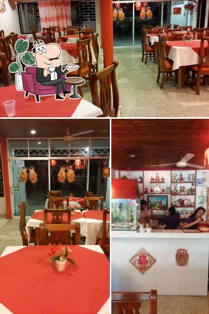El interior de Restaurante Wen Wah